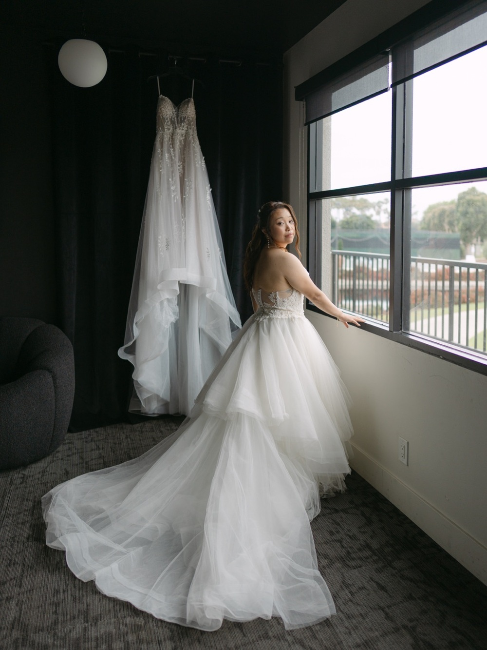Romantic White Tulle Ballgown Wedding Dress with Lace Bodice